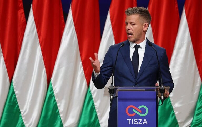 Фото для новини:Мадяр дозволить слідчим ЄС розслідувати корупцію за каденції Орбана