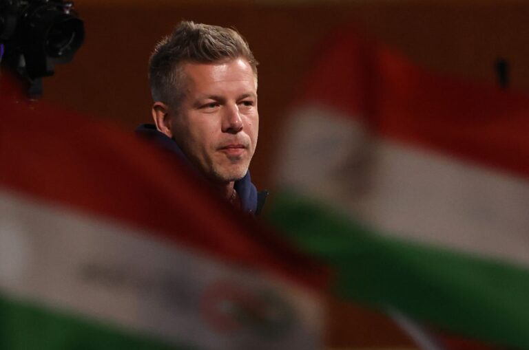 Фото для новини:Мадяр розкрив деталі короткої розмови з Орбаном