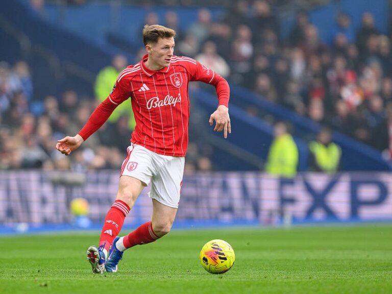 Фото для новини:Манчестер Юнайтед відмовився від хавбека Ноттінгема