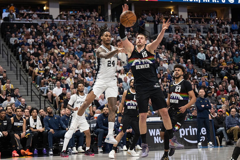 Фото для новини:НБА: Денвер у овертаймі дожав Сан-Антоніо