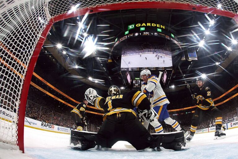 Фото для новини:НХЛ: Кароліна та Колорадо святкують перемоги