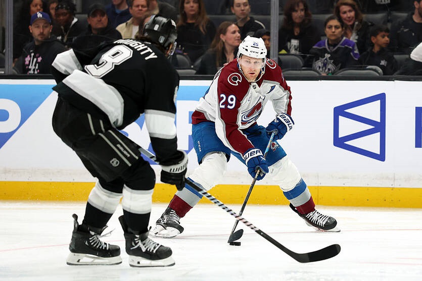 Фото для новини:НХЛ: розгромна серія Колорадо триває