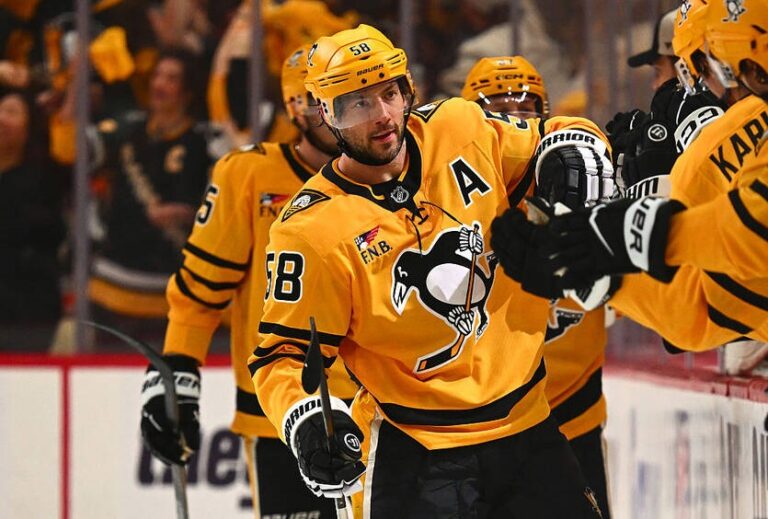 Фото для новини:НХЛ: Вегас вирвав перемогу, Філадельфія не встояла