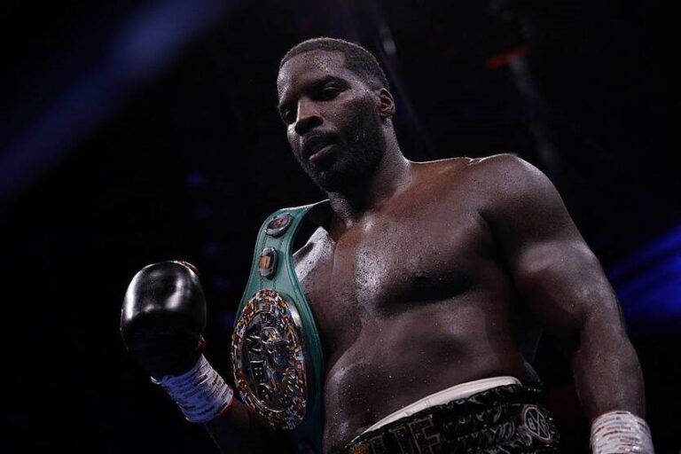 Фото для новини:Поєдинок під загрозою - колишнього чемпіона спіймали на допінгу