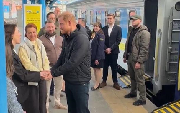 Фото для новини:Принц Гаррі поділився враженнями від візиту в Київ