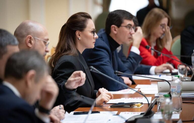 Фото для новини:Рада розгляне частину термінових законопроєктів - Свириденко