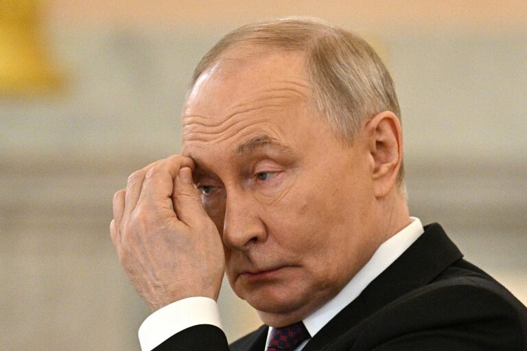 Фото для новини:Рейтинг Путіна скотився до мінімуму за час війни