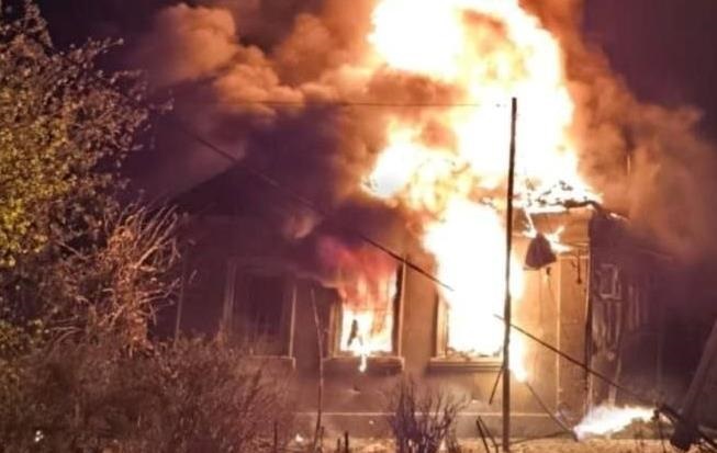 Фото для новини:РФ атакувала Миколаїв: у місті пожежі