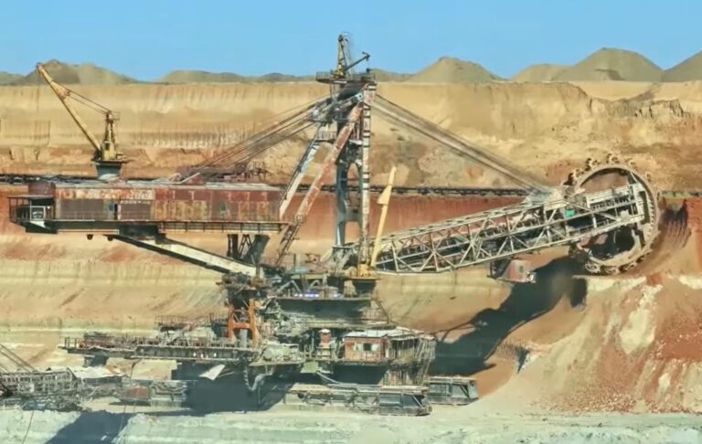 Фото для новини:РФ почне розробку найбільшого в світі родовища марганцю на ТОТ Запоріжжя