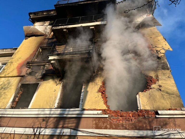 Фото для новини:Росіяни вдарили по цивільній інфраструктурі Сумщини, є загиблі