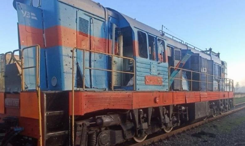 Фото для новини:Росіяни вдарили по залізниці на Житомирщині, є жертва