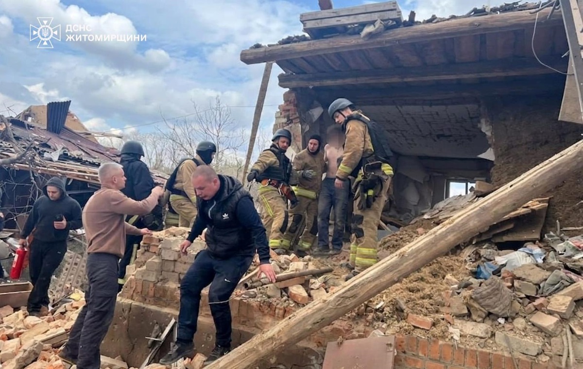 Фото для новини:Росіяни знищили цілу вулицю на Житомирщині