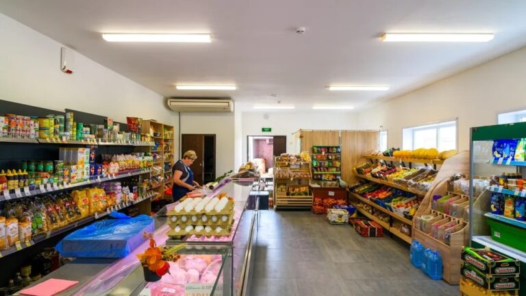 Фото для новини:Російський ринок захоплюють "магазини для бідних"