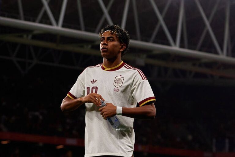 Фото для новини:Серед 21-річних футболістів світу обрали найкращого