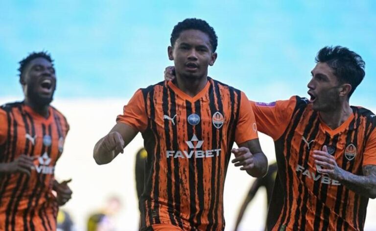 Фото для новини:Шахтар тричі продемонстрував Руху, чому він попереду