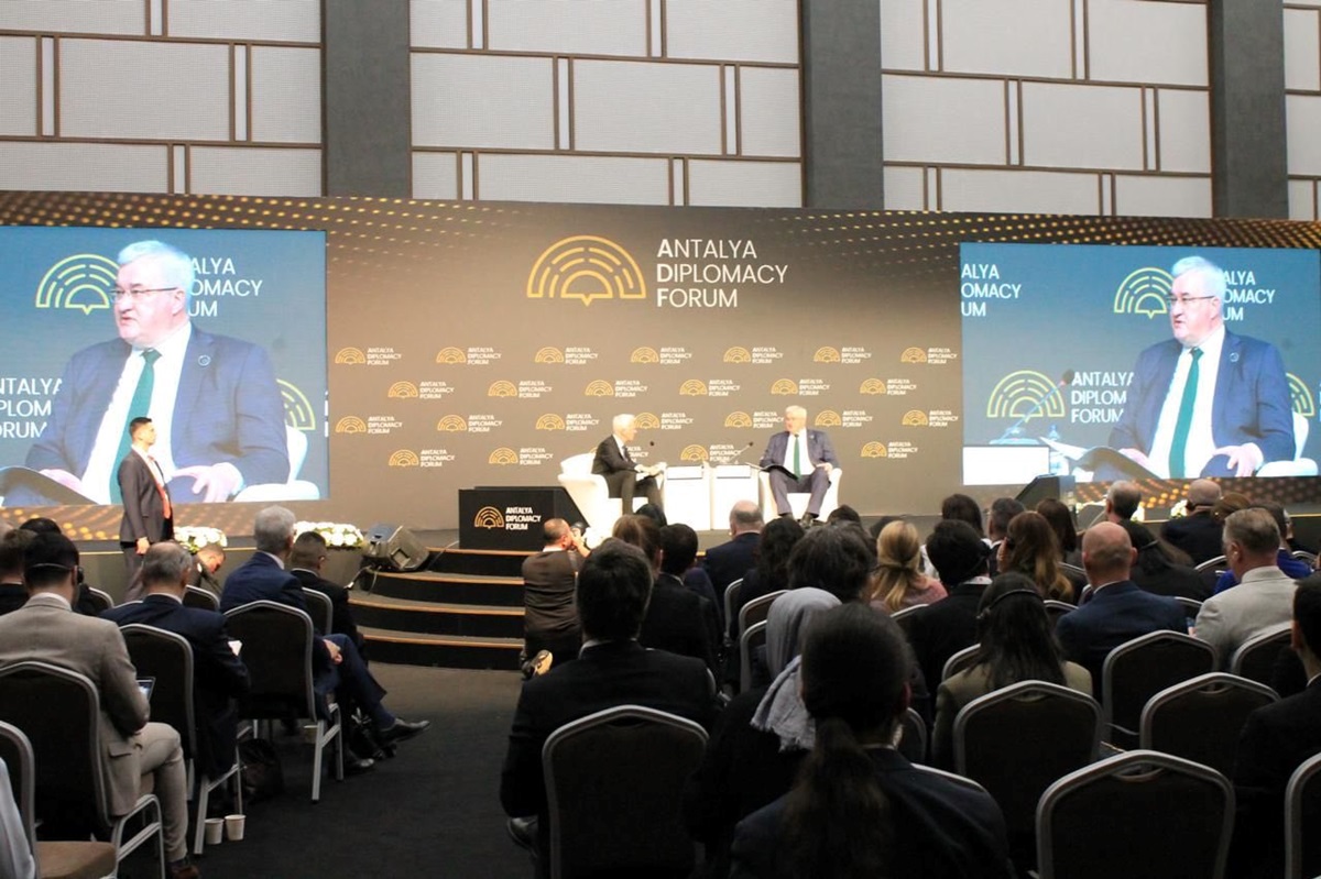 Фото для новини:Сибіга закликав ЄС зняти "орбанівську блокаду"