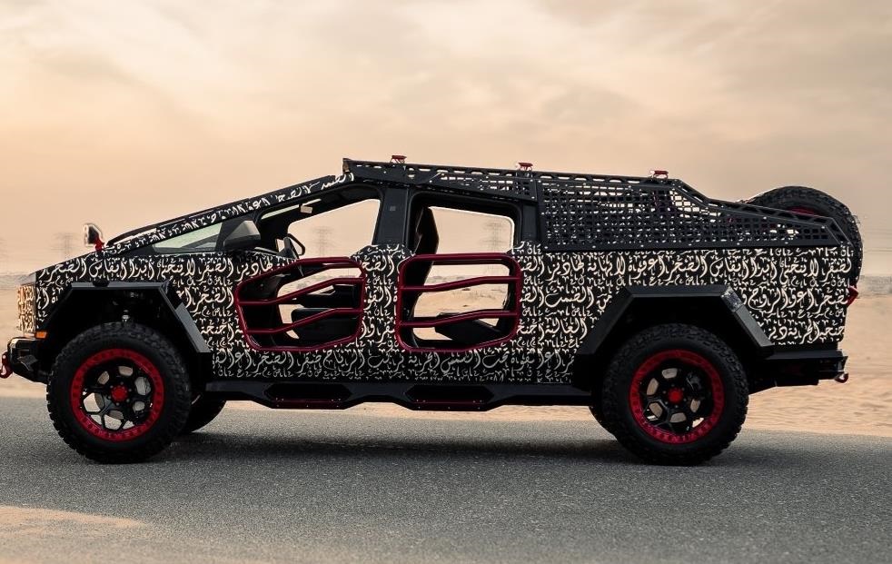 Фото для новини:Tesla Cybertruck отримав екстремальну версію без дверей для бездоріжжя