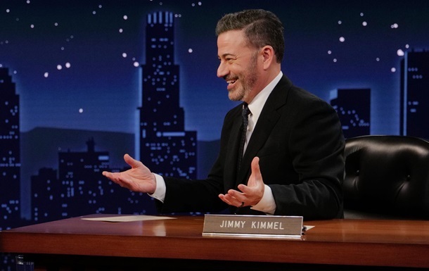 Фото для новини:Трамп вимагає звільнити телеведучого, що назвав Меланію "майбутньою вдовою"