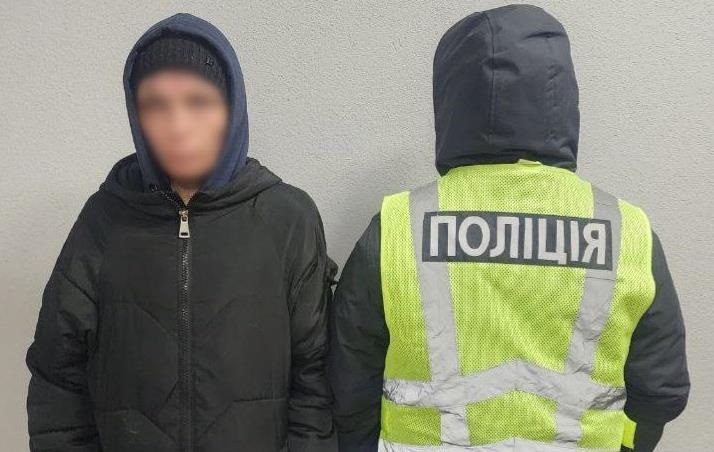 Фото для новини:У Києві жінка через ревнощі підпалила двері чоловіку та суперниці