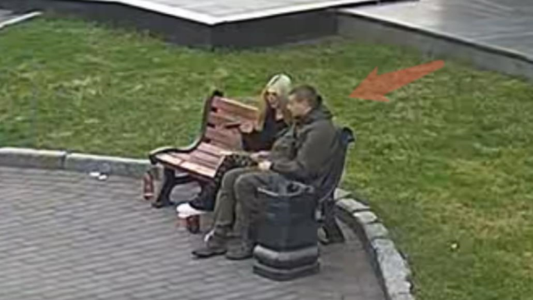 Фото для новини:У Луцьку дівчина вчинила хаотичну стрілянину