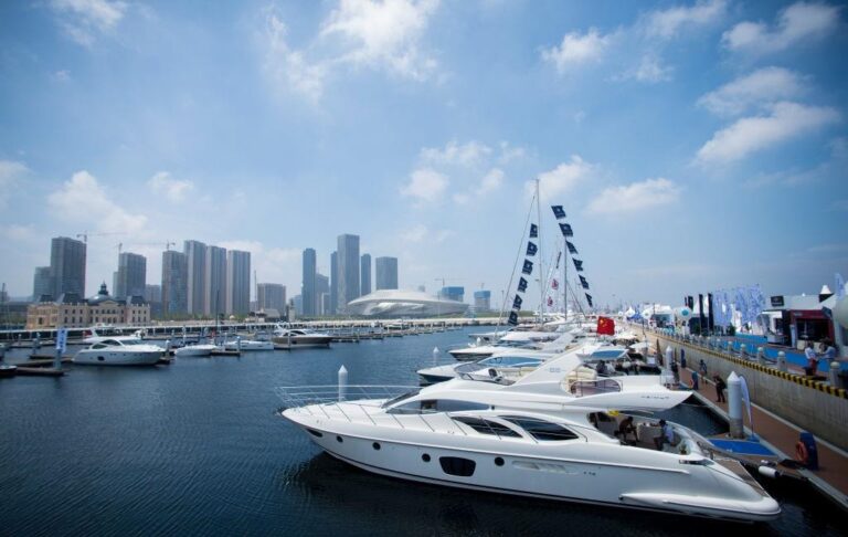 Фото для новини:У світі значно зросла кількість мультимільйонерів - ЗМІ