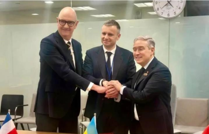 Фото для новини:Україна домовилася про відтермінування держборгу