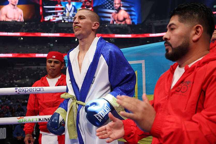 Фото для новини:Українець вийде на ринг проти спадкоємця легенди боксу