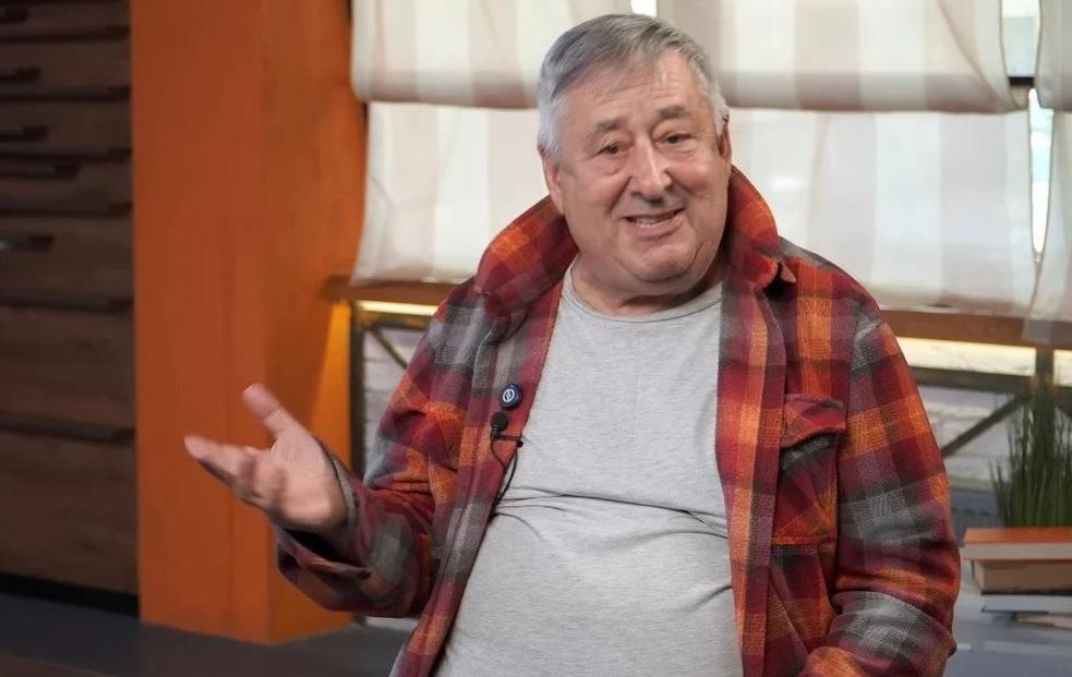 Фото для новини:Український ведучий розповів, як змінилася його пенсія під час війни