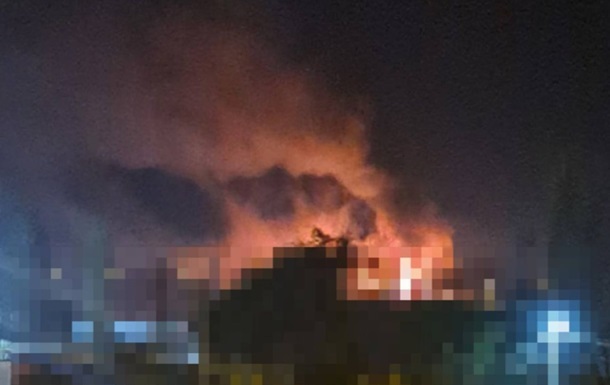 Фото для новини:В Одесі БПЛА влучили у кілька будинків