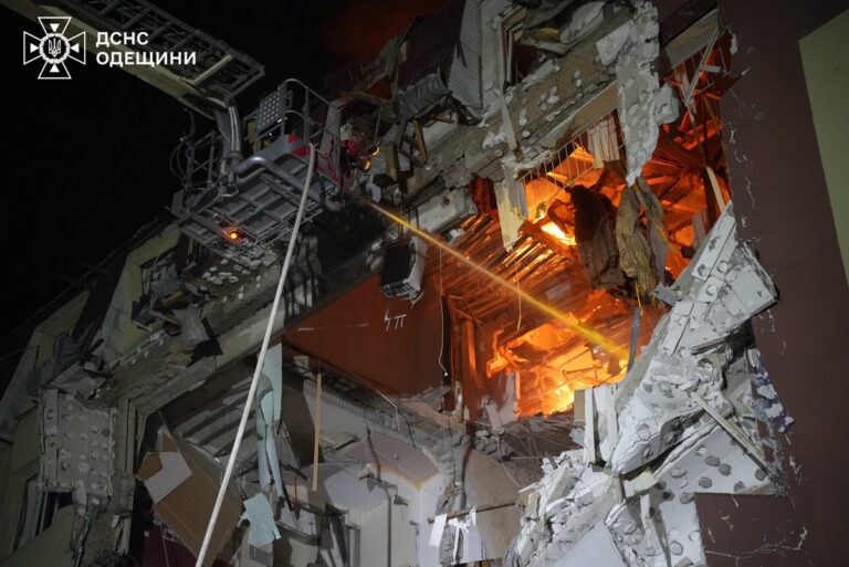Фото для новини:В Одесі оголосили день жалоби після масованого удару РФ