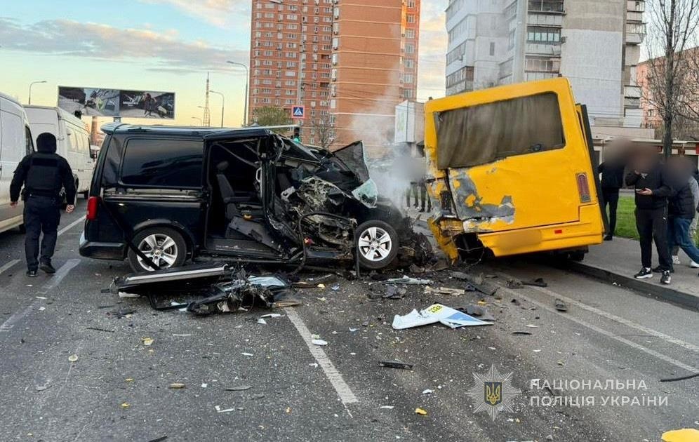 Фото для новини:В Одесі сталася смертельна ДТП за участі маршрутки