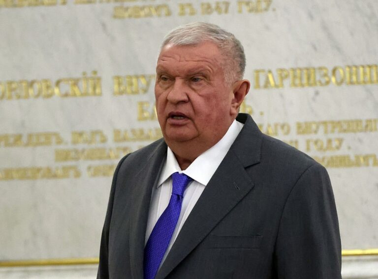 Фото для новини:В Росії визнали проблеми зі створенням "суверенного" ШІ