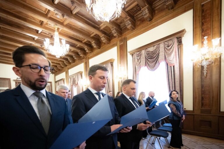 Фото для новини:В Україні склали присягу 22 новопризначених судді