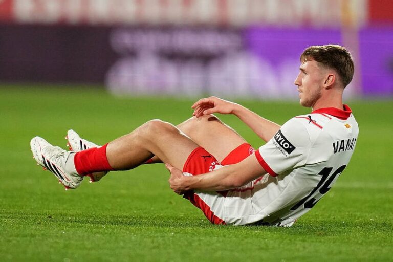 Фото для новини:Ванат отримав травму в поєдинку проти Вільярреала