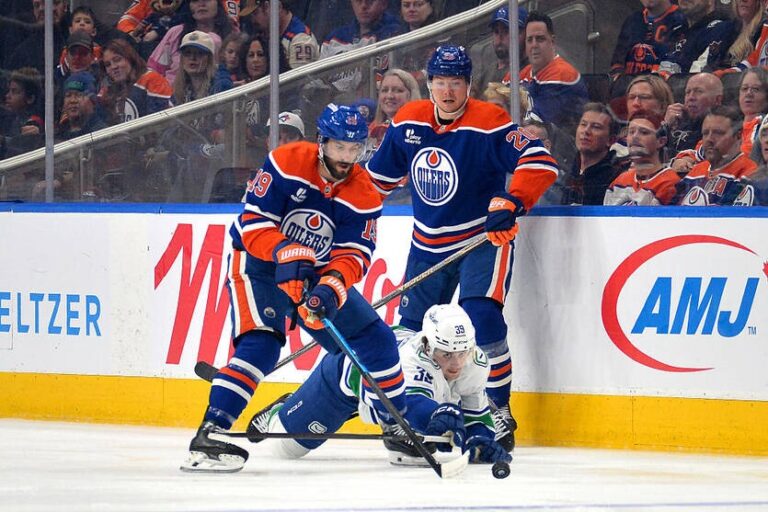 Фото для новини:Ванкувер повержено, Лос-Анджелес не при справах