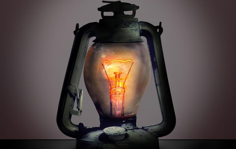 Фото для новини:Вчені пояснили, чому люди бояться темряви