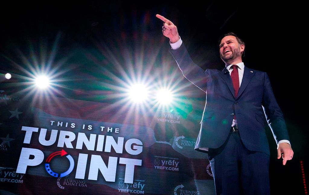 Фото для новини:Венс похизувався припиненням допомоги Україні