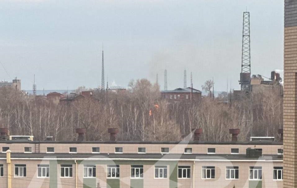 Фото для новини:Вибух на заводі в Казані: з-під завалів витягли тіло