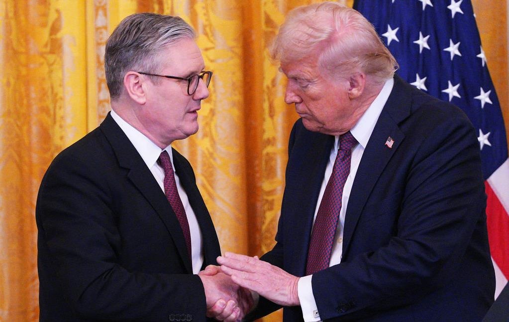 Фото для новини:Відкриття Ормузької протоки: Стармер і Трамп обговорили нагальні завдання