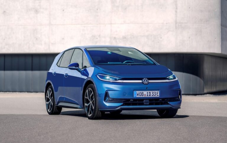 Фото для новини:Volkswagen представив оновлений електрохетчбек ID.3 Neo