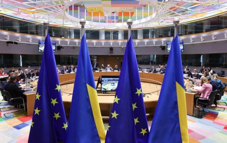 Фото для новини:ЄС схвалив &euro;90 млрд Україні і санкції проти Росії