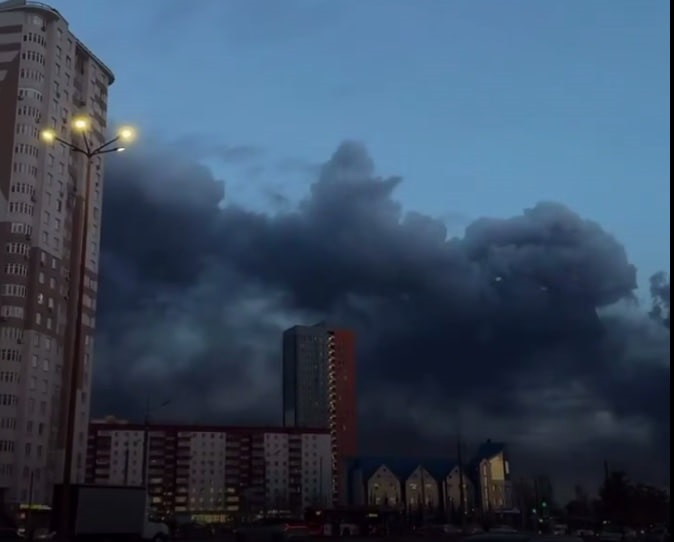 Фото для новини:З'явилися супутникові знімки пожежі у Пермі