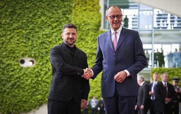 Фото для новини:Зеленський і Мерц зустрінуться в Берліні - ЗМІ
