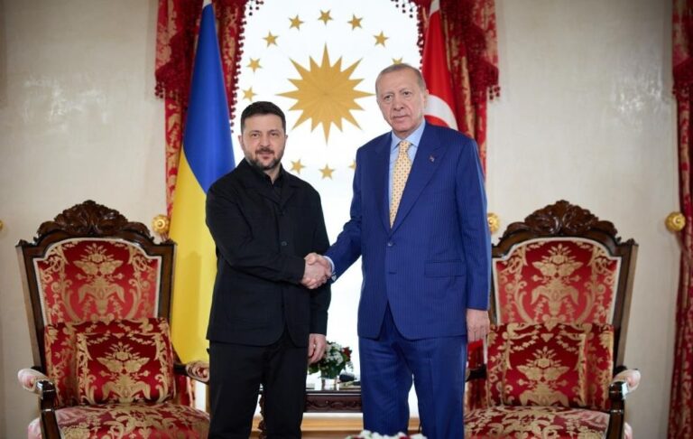 Фото для новини:Зеленський поділився деталями зустрічі з Ердоганом