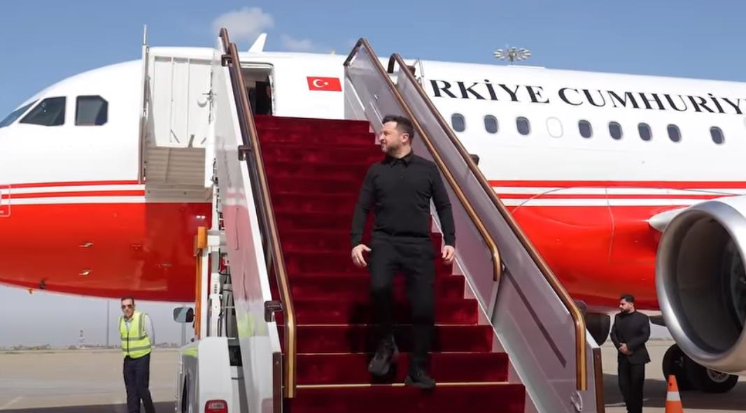 Фото для новини:Зеленський прибув з візитом до Сирії