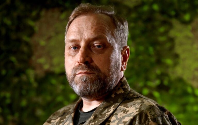 Фото для новини:Звільнено командира 11 корпусу ЗСУ