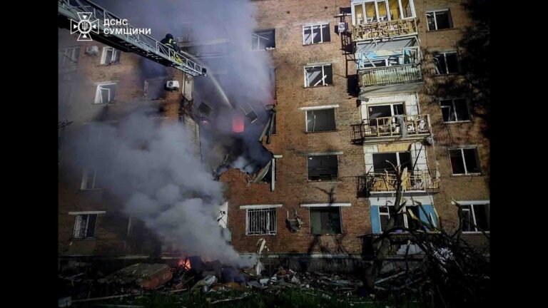 Фото для новини:На Сумщині ворог наніс удари по житловому сектору