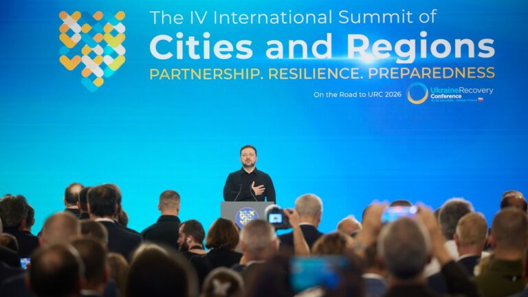 Фото для новини:Звернення Володимира Зеленського до учасників IV Міжнародного саміту міст і регіонів