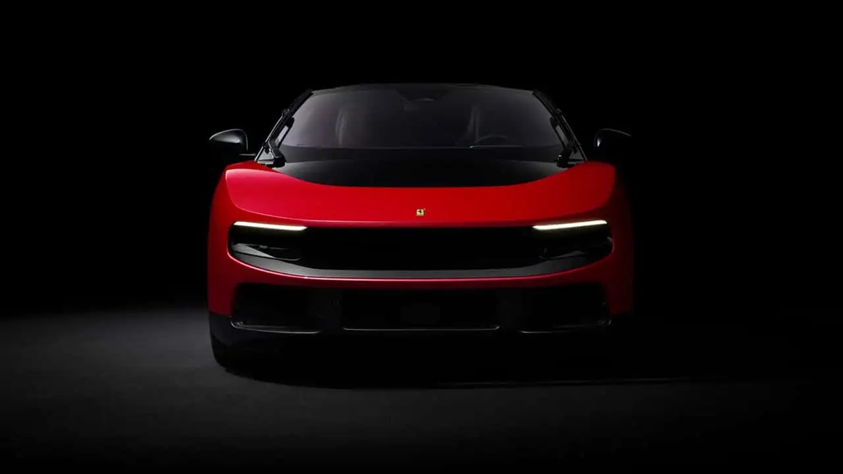 Фото для новини:Акції Ferrari різко впали після презентації електромобіля Luce