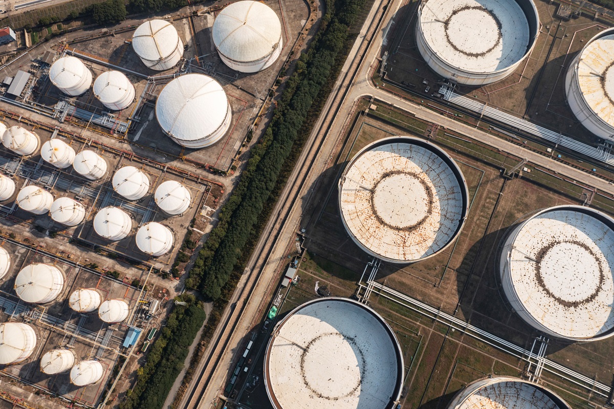 Фото для новини:Азія вичерпала запаси нафти - аналітик